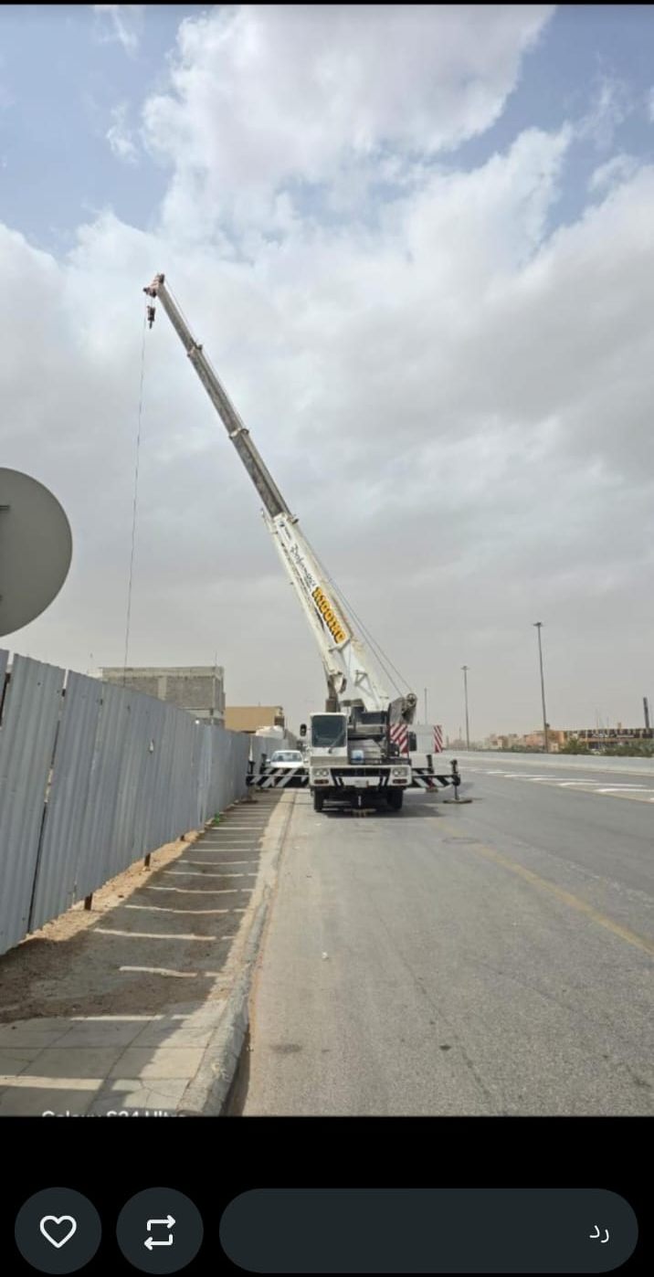 كرين للإيجار في الرياض لخدمات الرفع الثقيل